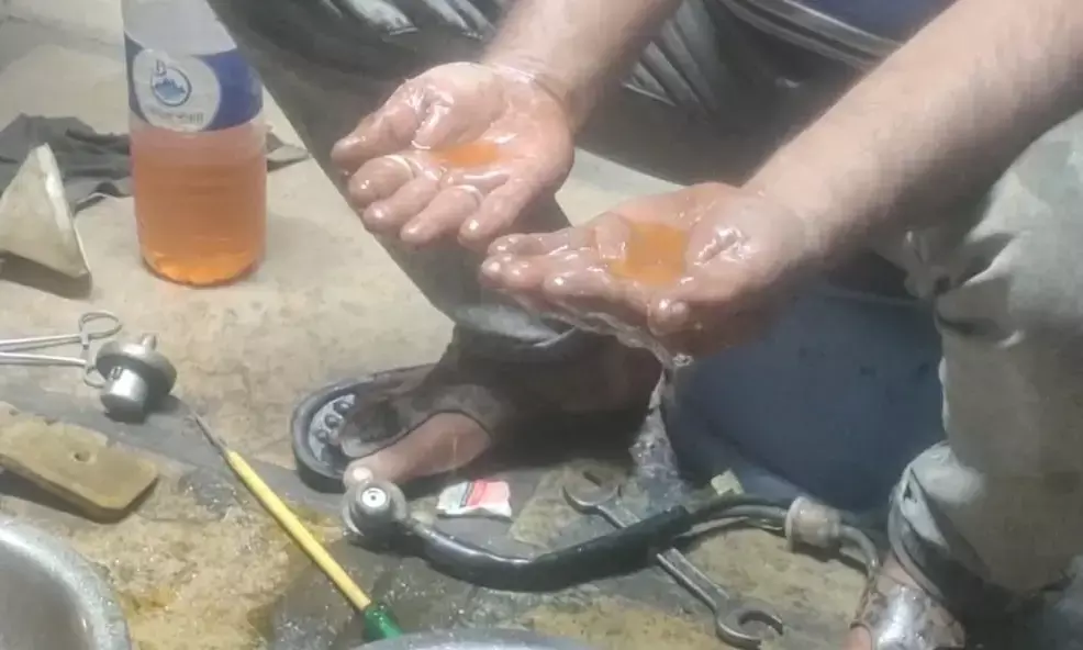 ಯಾದಗಿರಿ | ಕಲಬೆರಕೆ ಪೆಟ್ರೋಲ್ ಮಾರಟ ಆರೋಪ : ಬೈಕ್ ಸವಾರರ ಪರದಾಟ