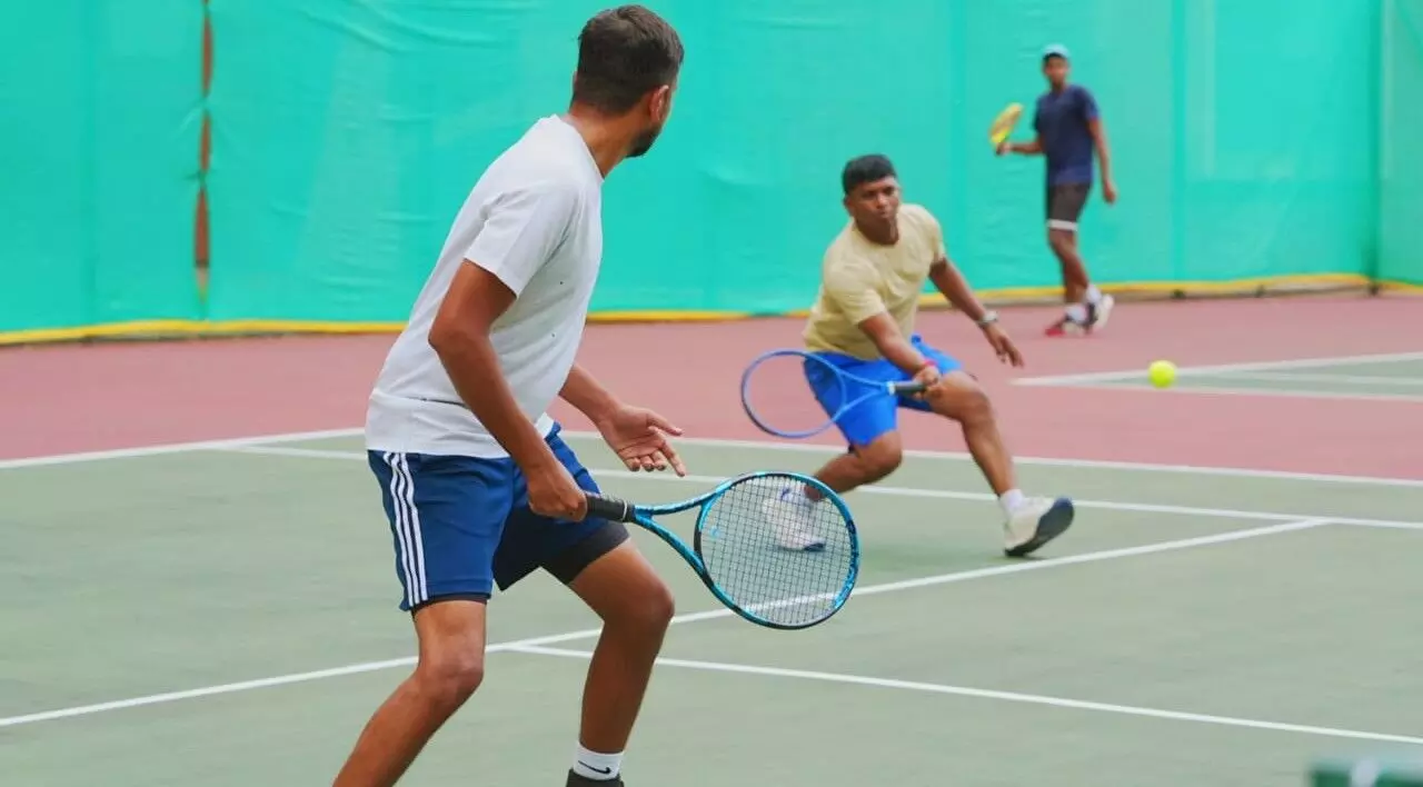 ಕರ್ನಾಟಕ ಕ್ರೀಡಾಕೂಟದ ಟೆನಿಸ್ ಸ್ಪರ್ಧೆ: ಸ್ಕಂದ ಪ್ರಸನ್ನ, ವೇದಾಂಶ ರೆಡ್ಡಿಯಾರ್ ಫೈನಲಿಗೆ ಕರ್ನಾಟಕ ಕ್ರೀಡಾಕೂಟದ ಟೆನಿಸ್ ಸ್ಪರ್ಧೆ: ಸ್ಕಂದ ಪ್ರಸನ್ನ, ವೇದಾಂಶ ರೆಡ್ಡಿಯಾರ್ ಫೈನಲಿಗೆ