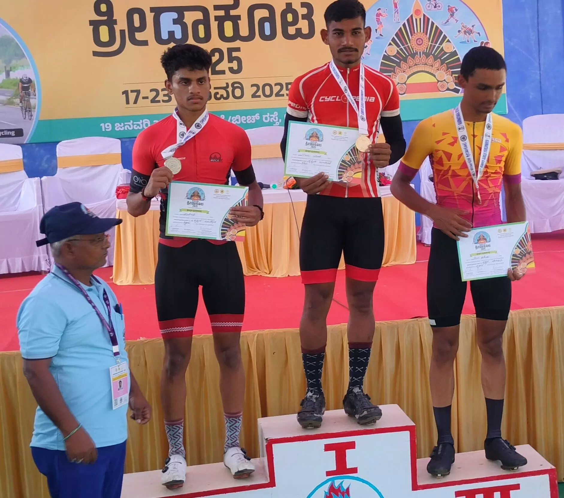 ಕರ್ನಾಟಕ ಕ್ರೀಡಾಕೂಟ| ಸೈಕ್ಲಿಂಗ್ ಸ್ಪರ್ಧೆ: ಉತ್ತರ ಕರ್ನಾಟಕದ ಸ್ಪರ್ಧಿಗಳ ಮೇಲುಗೈ ಕರ್ನಾಟಕ ಕ್ರೀಡಾಕೂಟ| ಸೈಕ್ಲಿಂಗ್ ಸ್ಪರ್ಧೆ: ಉತ್ತರ ಕರ್ನಾಟಕದ ಸ್ಪರ್ಧಿಗಳ ಮೇಲುಗೈ