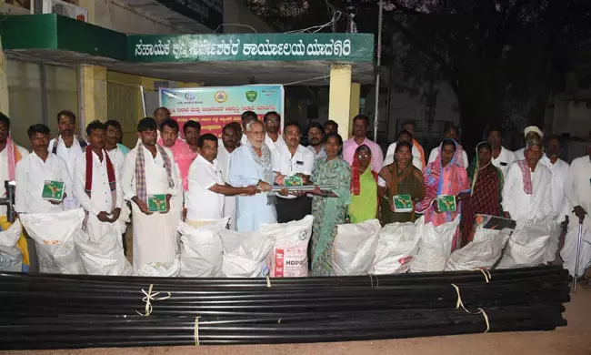 ಯಾದಗಿರಿ | ರೈತರು ಹೆಚ್ಚಿನ ಬೆಳೆಗಳನ್ನು ಬೆಳೆದು ಆರ್ಥಿಕವಾಗಿ ಮುಂದೆ ಬರಬೇಕು: ಶಾಸಕ‌ ತುನ್ನೂರ್