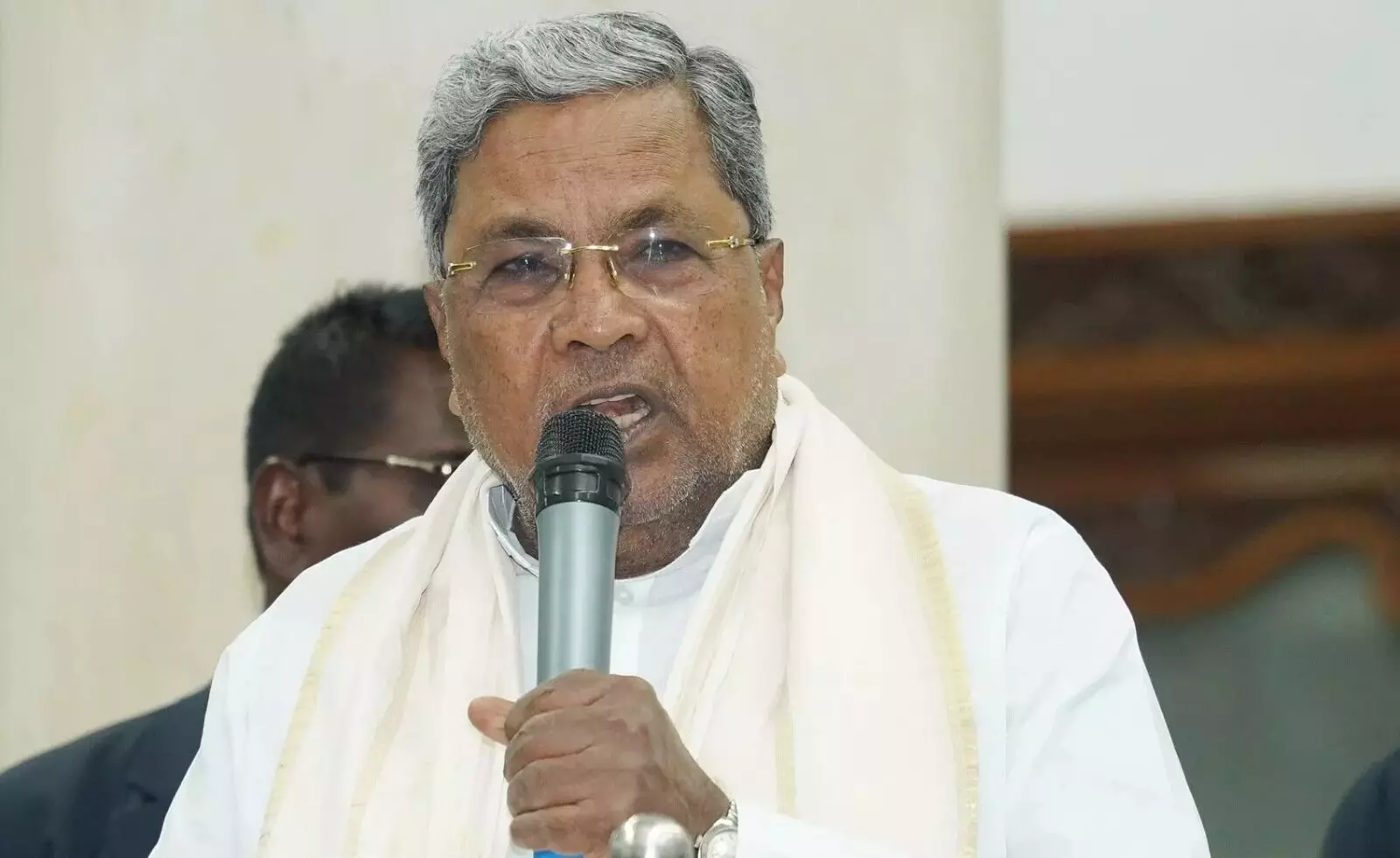 ಜನರಲ್ಲಿ ಗಾಂಧೀಜಿ, ಅಂಬೇಡ್ಕರ್ ಅವರ ಪ್ರಸ್ತುತತೆ ಬಗ್ಗೆ ಅರಿವು ಮೂಡಬೇಕು : ಸಿಎಂ ಸಿದ್ದರಾಮಯ್ಯ ಜನರಲ್ಲಿ ಗಾಂಧೀಜಿ, ಅಂಬೇಡ್ಕರ್ ಅವರ ಪ್ರಸ್ತುತತೆ ಬಗ್ಗೆ ಅರಿವು ಮೂಡಬೇಕು : ಸಿಎಂ ಸಿದ್ದರಾಮಯ್ಯ