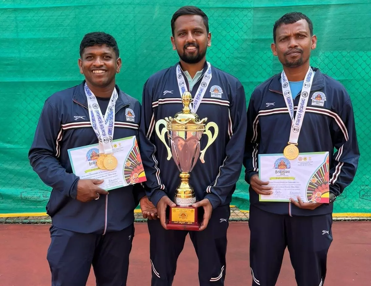 ಕರ್ನಾಟಕ ಕ್ರೀಡಾಕೂಟ: ದಾವಣಗೆರೆ ತಂಡಕ್ಕೆ ಟೆನಿಸ್ ಟೀಮ್ ಚಿನ್ನದ ಪದಕ ಕರ್ನಾಟಕ ಕ್ರೀಡಾಕೂಟ: ದಾವಣಗೆರೆ ತಂಡಕ್ಕೆ ಟೆನಿಸ್ ಟೀಮ್ ಚಿನ್ನದ ಪದಕ