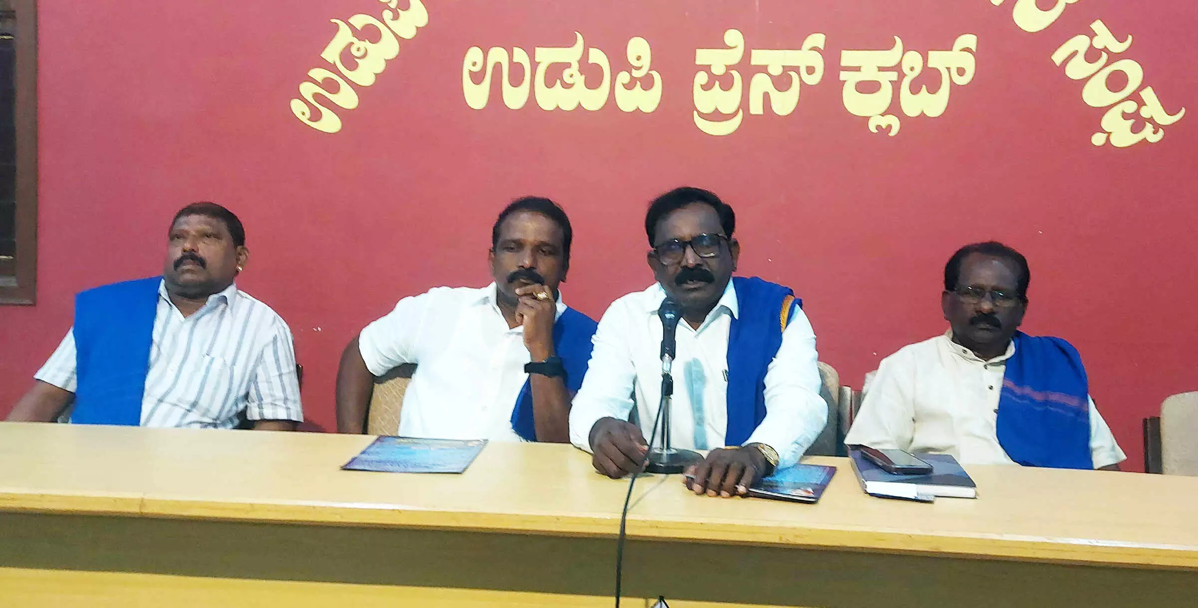 ಆರ್ಎಸ್ಎಸ್ನ ಸಂವಿಧಾನ ಸಮ್ಮಾನ್ ಅಭಿಯಾನ ಕಪಟ ನಾಟಕ: ಸುಂದರ್ ಮಾಸ್ತರ್ ಆರ್ಎಸ್ಎಸ್ನ ಸಂವಿಧಾನ ಸಮ್ಮಾನ್ ಅಭಿಯಾನ ಕಪಟ ನಾಟಕ: ಸುಂದರ್ ಮಾಸ್ತರ್