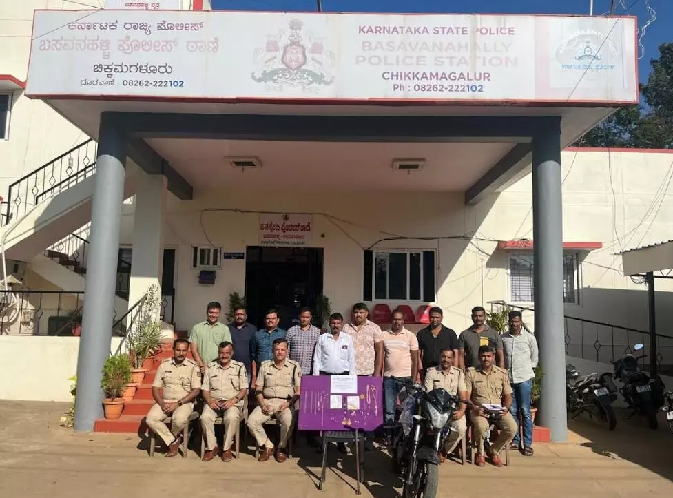 ಚಿಕ್ಕಮಗಳೂರು | ಕಳವು- ದರೋಡೆ ಪ್ರಕರಣದಲ್ಲಿ ಭಾಗಿಯಾಗಿದ್ದ ಇಬ್ಬರ ಬಂಧನ; 25ಲಕ್ಷ ರೂ. ಮೌಲ್ಯದ ಸ್ವತ್ತು ವಶ