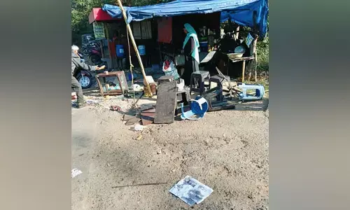 ಕೊಡಗು | ಬೆಳ್ಳಂಬೆಳಗ್ಗೆ ಕ್ಯಾಂಟೀನ್ ಮೇಲೆ ಕಾಡಾನೆ ದಾಳಿ