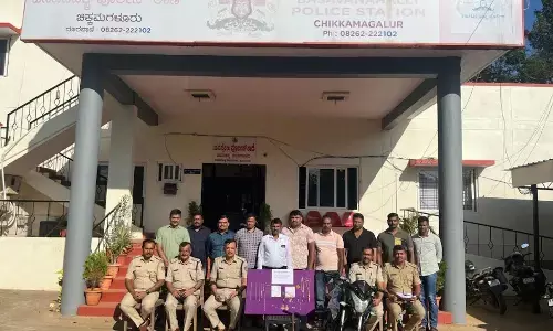 ಚಿಕ್ಕಮಗಳೂರು | ಕಳವು- ದರೋಡೆ ಪ್ರಕರಣದಲ್ಲಿ ಭಾಗಿಯಾಗಿದ್ದ ಇಬ್ಬರ ಬಂಧನ; 25ಲಕ್ಷ ರೂ. ಮೌಲ್ಯದ ಸ್ವತ್ತು ವಶ