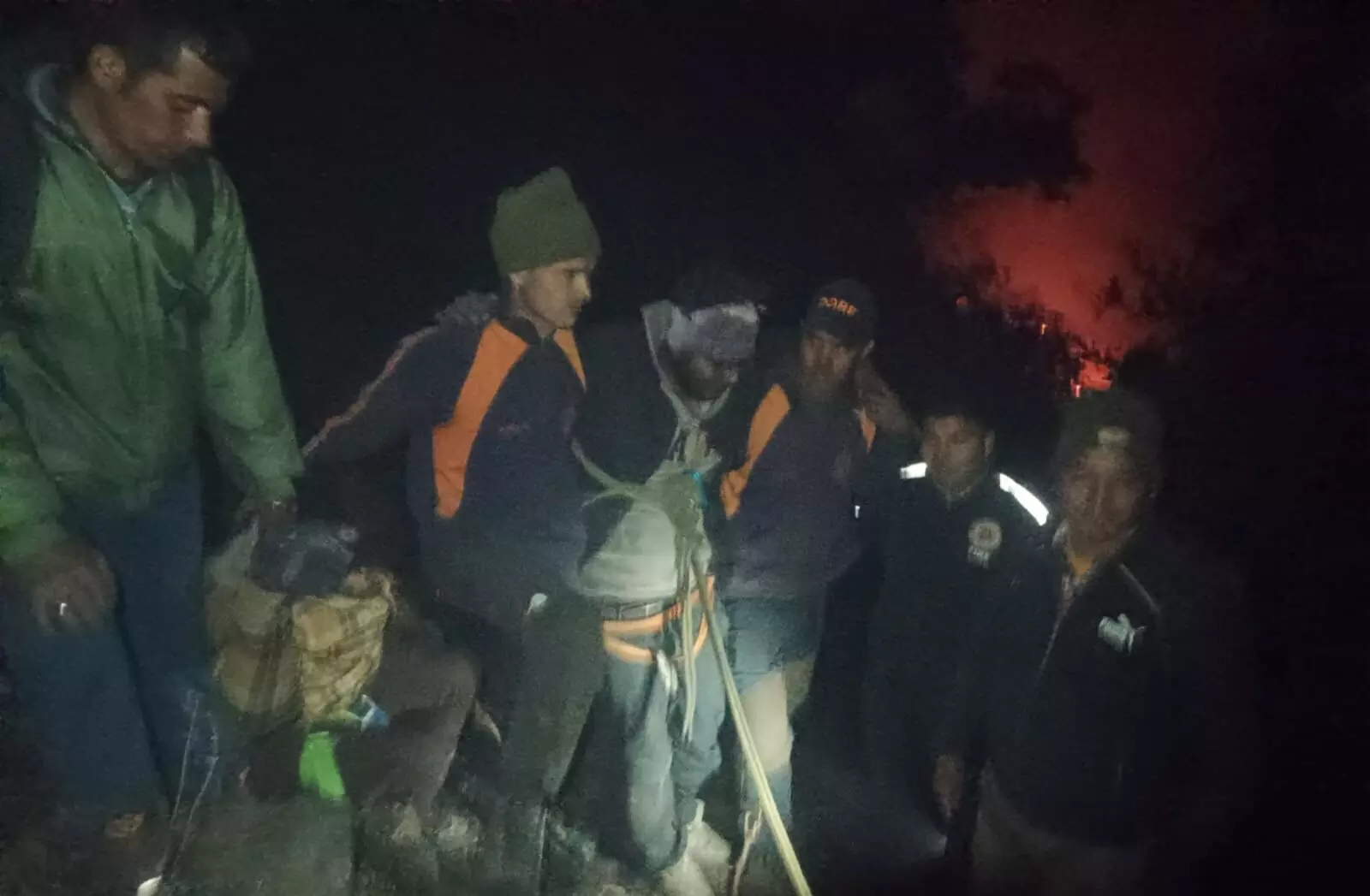 ಉತ್ತರಾಖಂಡ: ಕಾಡ್ಗಿಚ್ಚಿನಲ್ಲಿ ಸಿಲುಕಿ ದಾರಿ ತಪ್ಪಿದ ಮೂವರು ಚಾರಣಿಗರ ರಕ್ಷಣೆ