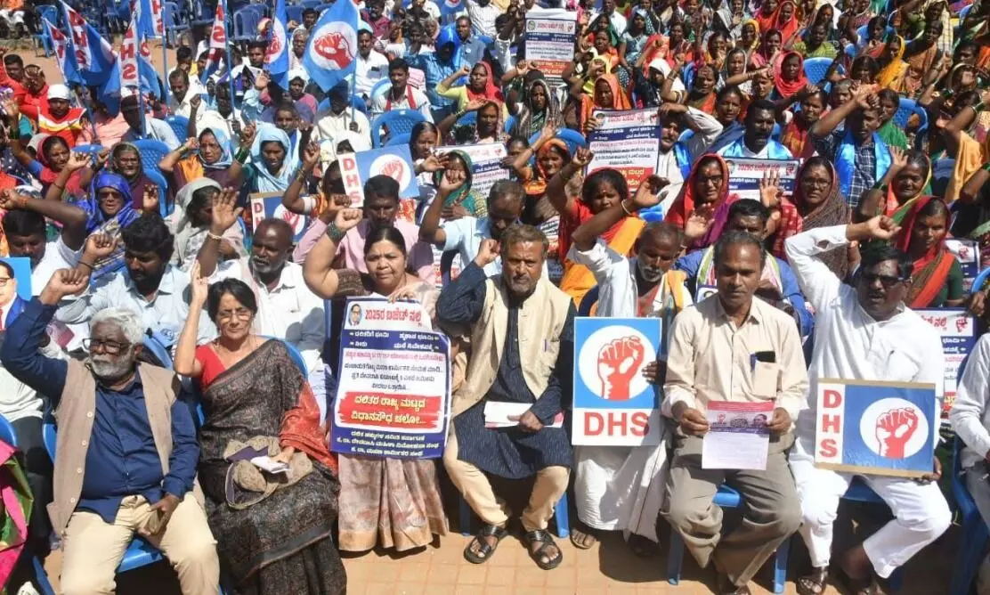 ಎಸ್ಸಿಎಸ್ಪಿ, ಟಿಎಸ್ಪಿ ಕುರಿತು ವಿಶೇಷ ಅಧಿವೇಶನ ನಡೆಸಲು ಒತ್ತಾಯಿಸಿ ಧರಣಿ ಎಸ್ಸಿಎಸ್ಪಿ, ಟಿಎಸ್ಪಿ ಕುರಿತು ವಿಶೇಷ ಅಧಿವೇಶನ ನಡೆಸಲು ಒತ್ತಾಯಿಸಿ ಧರಣಿ