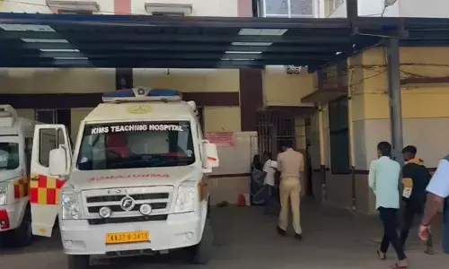 ಯಲ್ಲಾಪುರ ರಸ್ತೆ ಅಪಘಾತ: ವೈದ್ಯರ ನಿರ್ಲಕ್ಷ್ಯದಿಂದ ಗಾಯಾಳು ಸಾವು; ಕುಟುಂಬಸ್ಥರ ಆರೋಪ