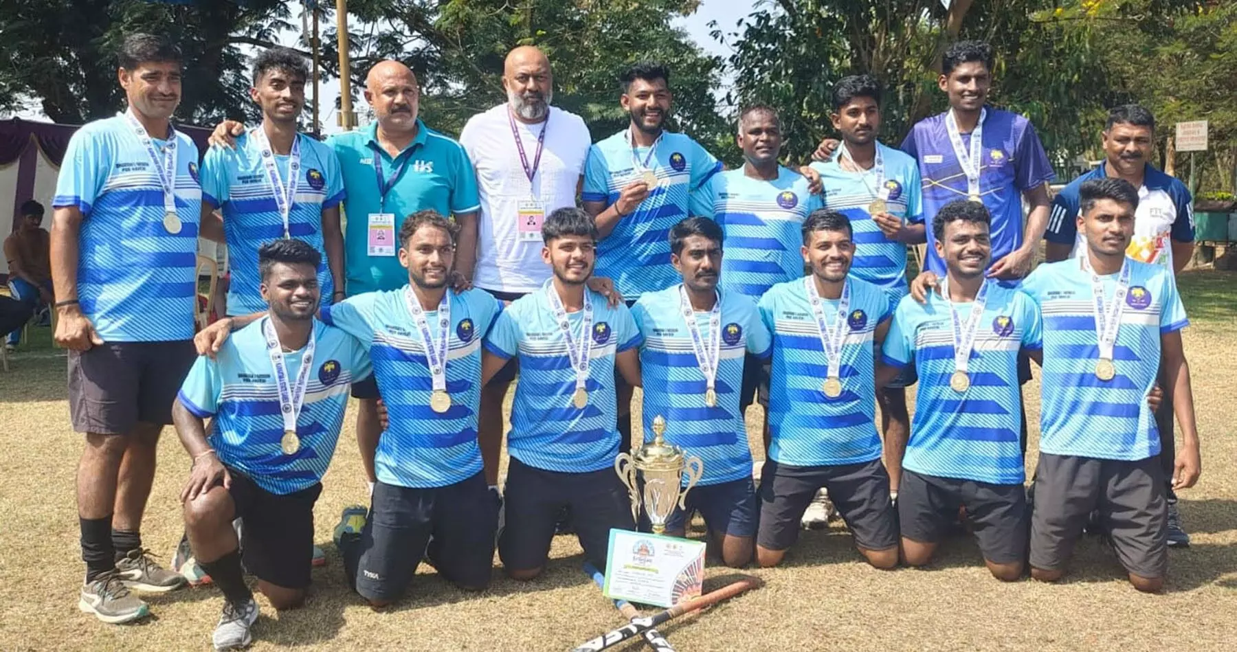 ಕರ್ನಾಟಕ ಕ್ರೀಡಾಕೂಟದ ಪುರುಷರ ಹಾಕಿ: ಹಾವೇರಿ ಜಿಲ್ಲಾ ತಂಡಕ್ಕೆ ಚಿನ್ನದ ಪದಕ ಕರ್ನಾಟಕ ಕ್ರೀಡಾಕೂಟದ ಪುರುಷರ ಹಾಕಿ: ಹಾವೇರಿ ಜಿಲ್ಲಾ ತಂಡಕ್ಕೆ ಚಿನ್ನದ ಪದಕ