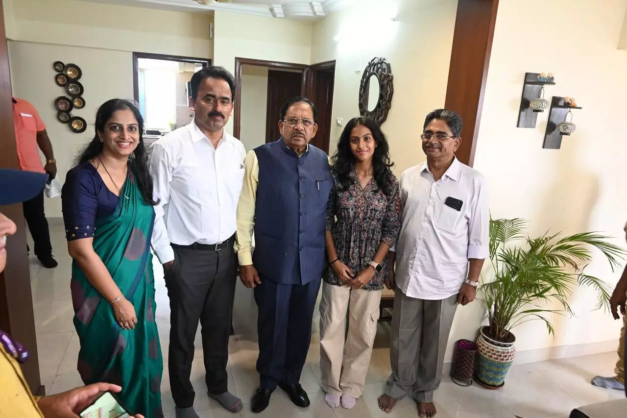 ಗೃಹ ಸಚಿವರಿಂದ ಪಕ್ಷ ಬಲವರ್ಧನೆ ಬಗ್ಗೆ ಚರ್ಚೆ ಗೃಹ ಸಚಿವರಿಂದ ಪಕ್ಷ ಬಲವರ್ಧನೆ ಬಗ್ಗೆ ಚರ್ಚೆ