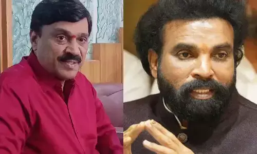 ಶ್ರೀರಾಮುಲು-ಜನಾರ್ದನ ರೆಡ್ಡಿ ಮಧ್ಯೆ ಜಟಾಪಟಿ : ಮನವೊಲಿಕೆಗೆ ಜೆ.ಪಿ.ನಡ್ಡಾ ರಂಗಪ್ರವೇಶ