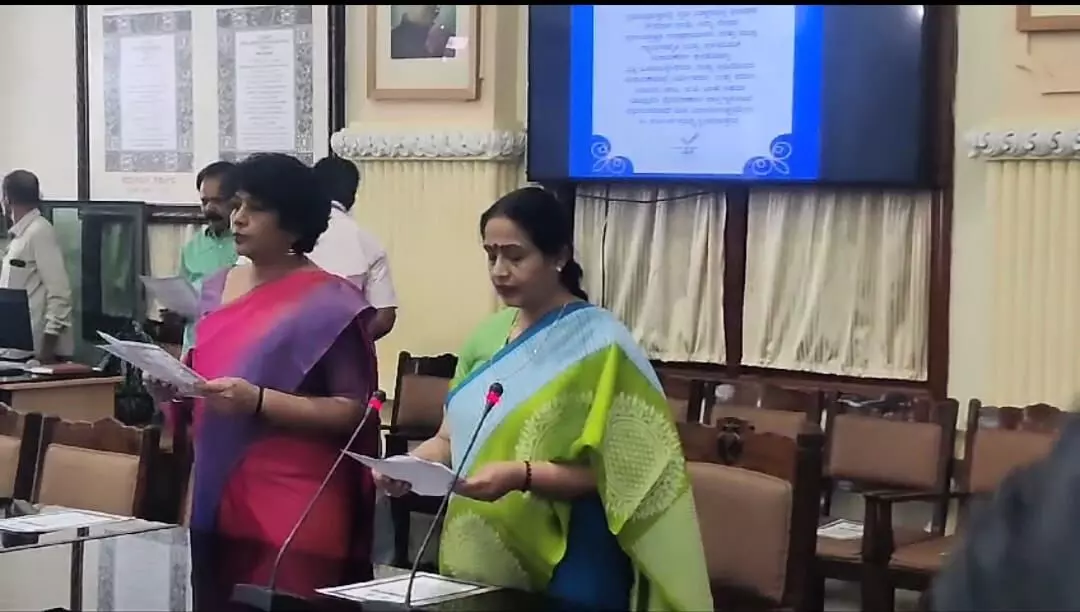 ರಾಷ್ಟ್ರೀಯ ಮತದಾರರ ದಿನದ ಪ್ರತಿಜ್ಞಾ ವಿಧಿ ಬೋಧಿಸಿದ ಮುಖ್ಯ ಕಾರ್ಯದರ್ಶಿ ಡಾ. ಶಾಲಿನಿ ರಜನೀಶ್ ರಾಷ್ಟ್ರೀಯ ಮತದಾರರ ದಿನದ ಪ್ರತಿಜ್ಞಾ ವಿಧಿ ಬೋಧಿಸಿದ ಮುಖ್ಯ ಕಾರ್ಯದರ್ಶಿ ಡಾ. ಶಾಲಿನಿ ರಜನೀಶ್