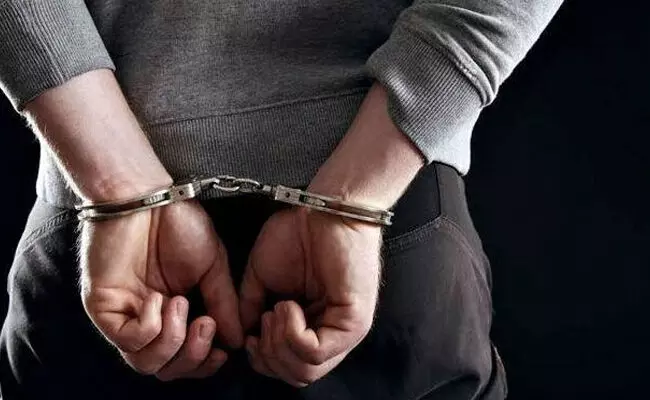 ಅಕ್ರಮ ಶಸ್ತ್ರಾಸ್ತ್ರ ವ್ಯಾಪಾರ: ಉಕ್ರೇನ್‌ ನಲ್ಲಿ 22 ಮಂದಿಯ ಬಂಧನ