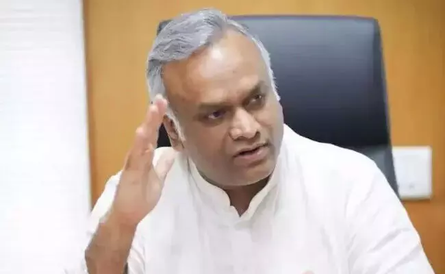 Photo of Priyank Kharge Photo of Priyank Kharge