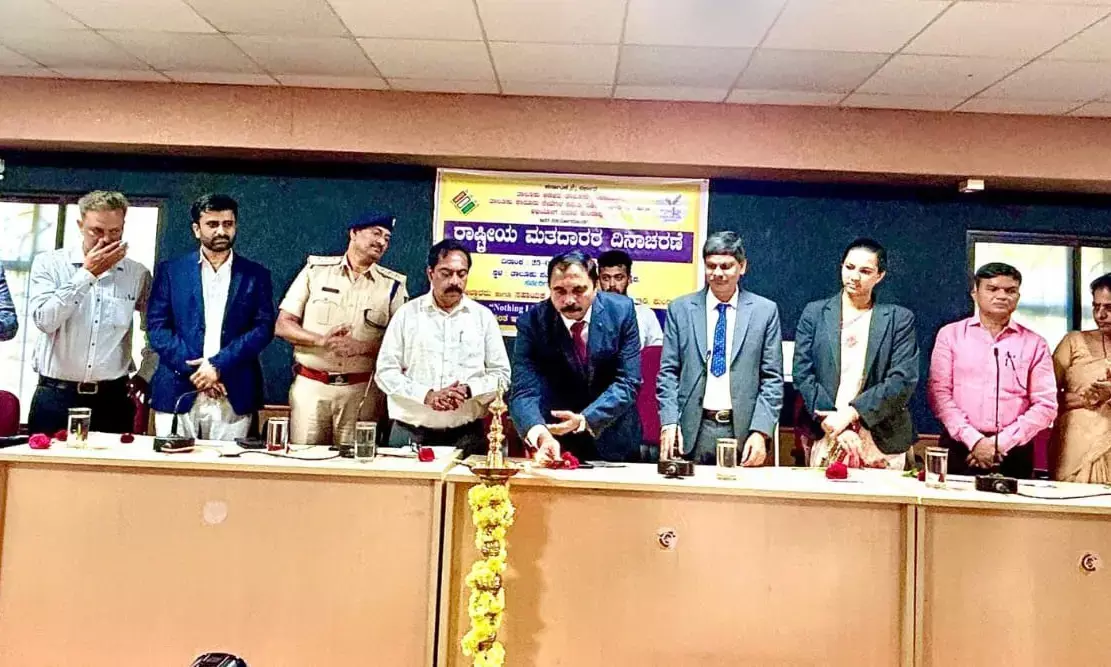 ಮತದಾನದ ಹಕ್ಕು ಚಲಾಯಿಸಿ ಸದೃಢ ರಾಷ್ಟ್ರ ಕಟ್ಟಿ: ನ್ಯಾ.ಅಬ್ದುಲ್ ರಹೀಮ್