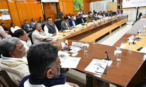 ನಿಯಮ ಬಾಹಿರ ದಬ್ಬಾಳಿಕೆ ಸಹಿಸಲ್ಲ : ಮೈಕ್ರೋ ಫೈನಾನ್ಸ್​ಗಳಿಗೆ ಸಿಎಂ ಸಿದ್ದರಾಮಯ್ಯ ಎಚ್ಚರಿಕೆ