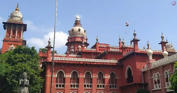 ಸುಧೀರ್ಘ ಅವಧಿಯ ಒಪ್ಪಿತ ಲೈಂಗಿಕ ಸಂಬಂಧ ಅತ್ಯಾಚಾರವಲ್ಲ: ಮದ್ರಾಸ್ ಹೈಕೋರ್ಟ್ ಸುಧೀರ್ಘ ಅವಧಿಯ ಒಪ್ಪಿತ ಲೈಂಗಿಕ ಸಂಬಂಧ ಅತ್ಯಾಚಾರವಲ್ಲ: ಮದ್ರಾಸ್ ಹೈಕೋರ್ಟ್