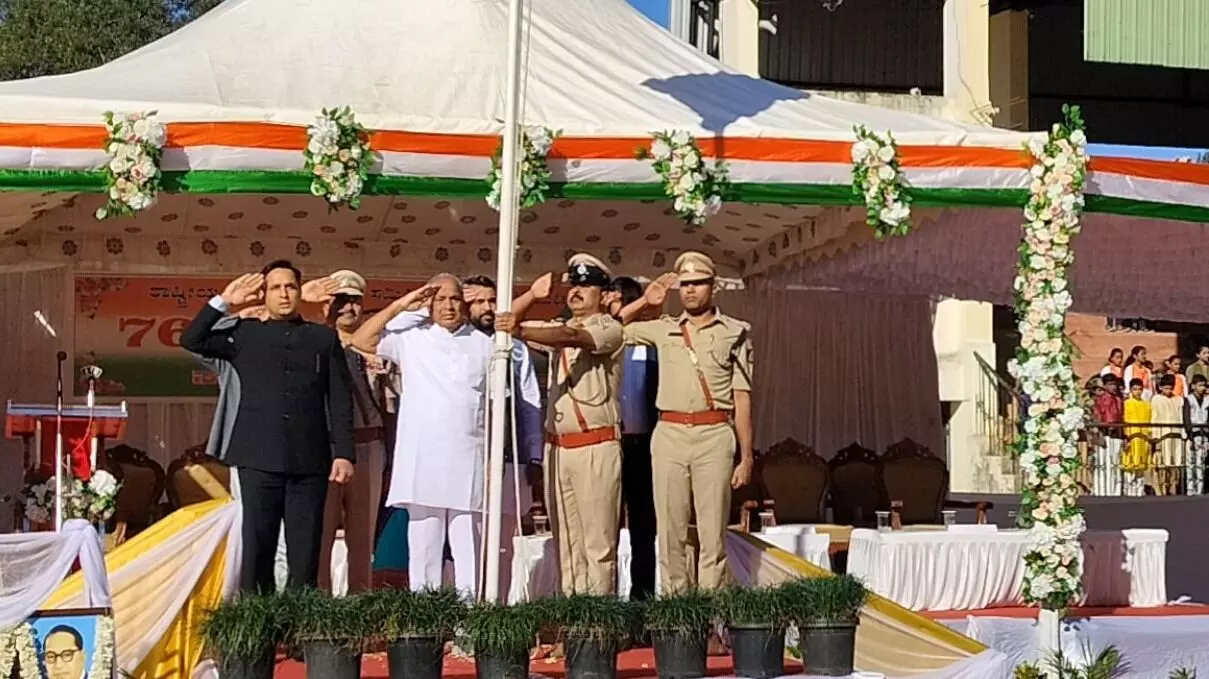 ಸಂವಿಧಾನಕ್ಕೆ ಬದ್ಧರಾಗಿ ಬದುಕೋಣ : ಸಚಿವ ಭೋಸರಾಜು ಕರೆ