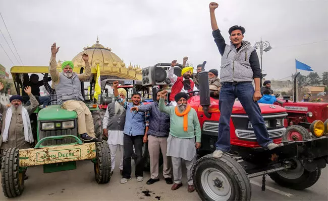ಬಹುಕಾಲದ ಬೇಡಿಕೆಗಳನ್ನು ಈಡೇರಿಸುವಂತೆ ಆಗ್ರಹಿಸಿ ಪಂಜಾಬ್‌ನ ವಿವಿಧ ಭಾಗಗಳಲ್ಲಿ ರೈತರಿಂದ ಟ್ರ್ಯಾಕ್ಟರ್ ರ‍್ಯಾಲಿ