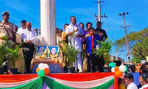 ಸಂವಿಧಾನವನ್ನು ಗೌರವಿಸಬೇಕಾದ ಜವಾಬ್ದಾರಿ ನಮ್ಮದು: ಯು.ಟಿ ಖಾದರ್