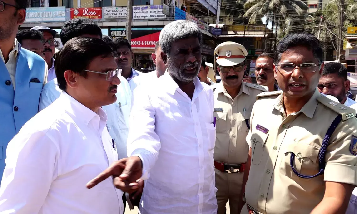 ಸಂತೆಕಟ್ಟೆ ಮೇಲ್ಸೆತುವೆಗಳಿಗೆ ವಾರದೊಳಗೆ ಡಾಮರೀಕರಣ: ಕೋಟ ಶ್ರೀನಿವಾಸ ಪೂಜಾರಿ