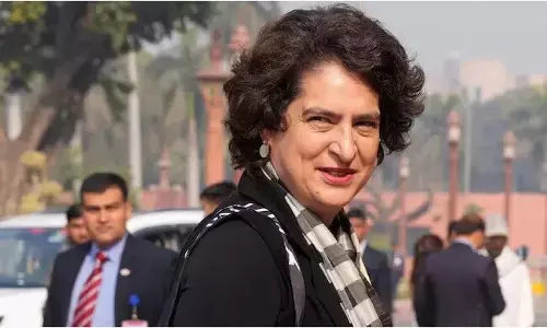 ವಯನಾಡಿನಲ್ಲಿ ಸಿಪಿಎಂ ಕಾರ್ಯಕರ್ತರಿಂದ ಪ್ರಿಯಾಂಕಾ ಗಾಂಧಿಗೆ ಕಪ್ಪು ಬಾವುಟ ಪ್ರದರ್ಶನ