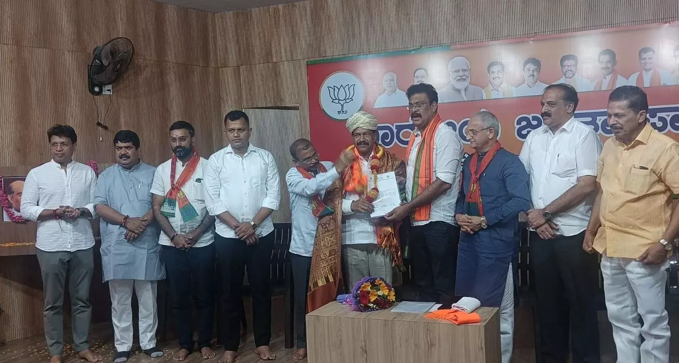 ದ.ಕ. ಜಿಲ್ಲಾ ಬಿಜೆಪಿ ಅಧ್ಯಕ್ಷರಾಗಿ ಸತೀಶ್ ಕುಂಪಲ ಪುನರಾಯ್ಕೆ ದ.ಕ. ಜಿಲ್ಲಾ ಬಿಜೆಪಿ ಅಧ್ಯಕ್ಷರಾಗಿ ಸತೀಶ್ ಕುಂಪಲ ಪುನರಾಯ್ಕೆ