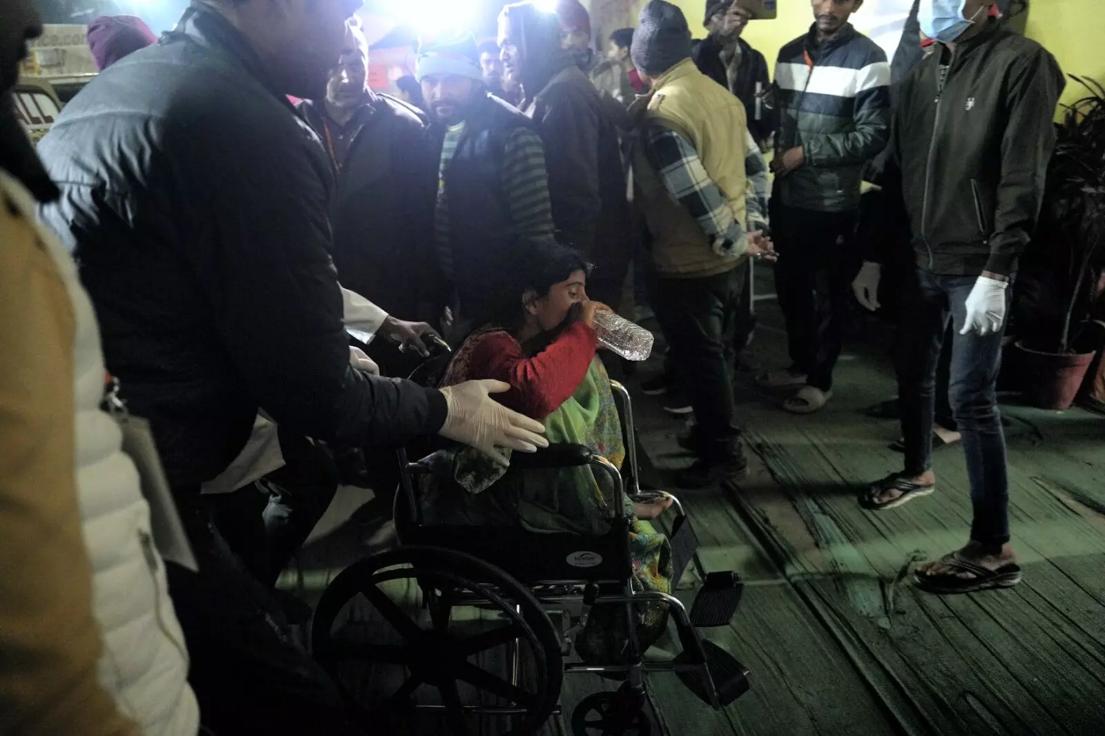 PHOTOS | ಮಹಾ ಕುಂಭಮೇಳದಲ್ಲಿ ಕಾಲ್ತುಳಿತ; ಚಿತ್ರಗಳಲ್ಲಿ ನೋಡಿ...