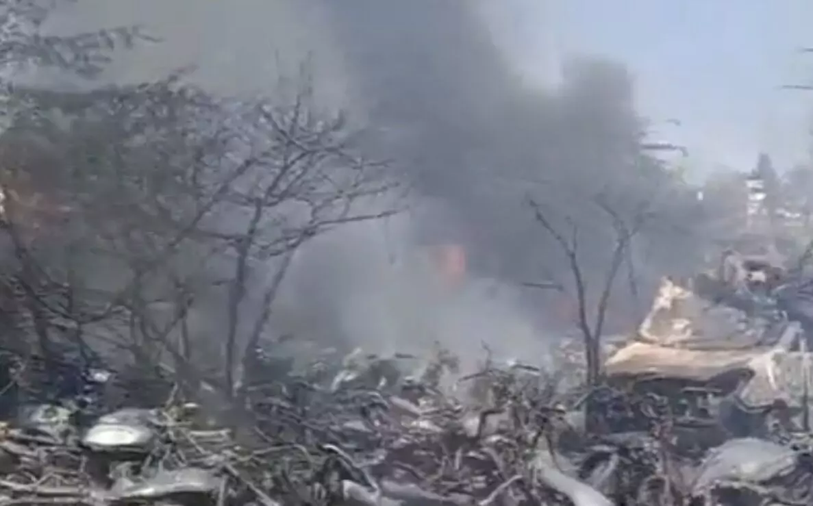 ಬೆಂಗಳೂರು | ಪೊಲೀಸರು ವಶಪಡಿಸಿಕೊಂಡಿದ್ದ 130ಕ್ಕೂ ಅಧಿಕ ವಾಹನಗಳು ಬೆಂಕಿಗಾಹುತಿ ಬೆಂಗಳೂರು | ಪೊಲೀಸರು ವಶಪಡಿಸಿಕೊಂಡಿದ್ದ 130ಕ್ಕೂ ಅಧಿಕ ವಾಹನಗಳು ಬೆಂಕಿಗಾಹುತಿ