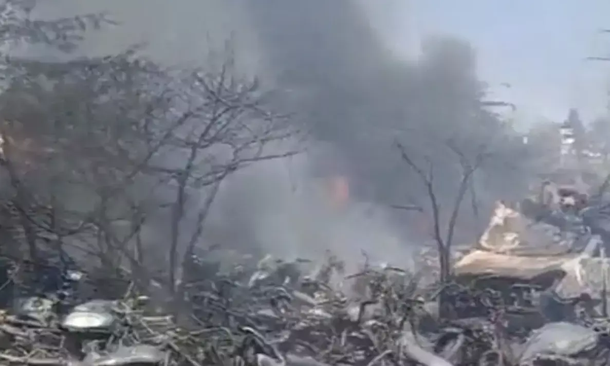 ಬೆಂಗಳೂರು | ಪೊಲೀಸರು ವಶಪಡಿಸಿಕೊಂಡಿದ್ದ  130ಕ್ಕೂ ಅಧಿಕ ವಾಹನಗಳು ಬೆಂಕಿಗಾಹುತಿ