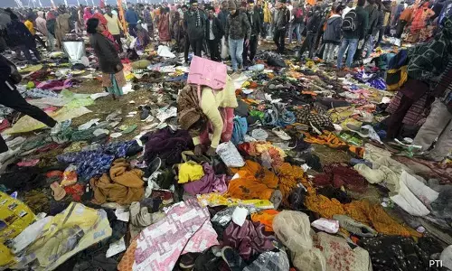 ಕುಂಭಮೇಳದಲ್ಲಿ ಕಾಲ್ತುಳಿತ; ಎರಡನೇ ಅಮೃತಸ್ನಾನಕ್ಕೆ ತಾತ್ಕಾಲಿಕ ತಡೆ