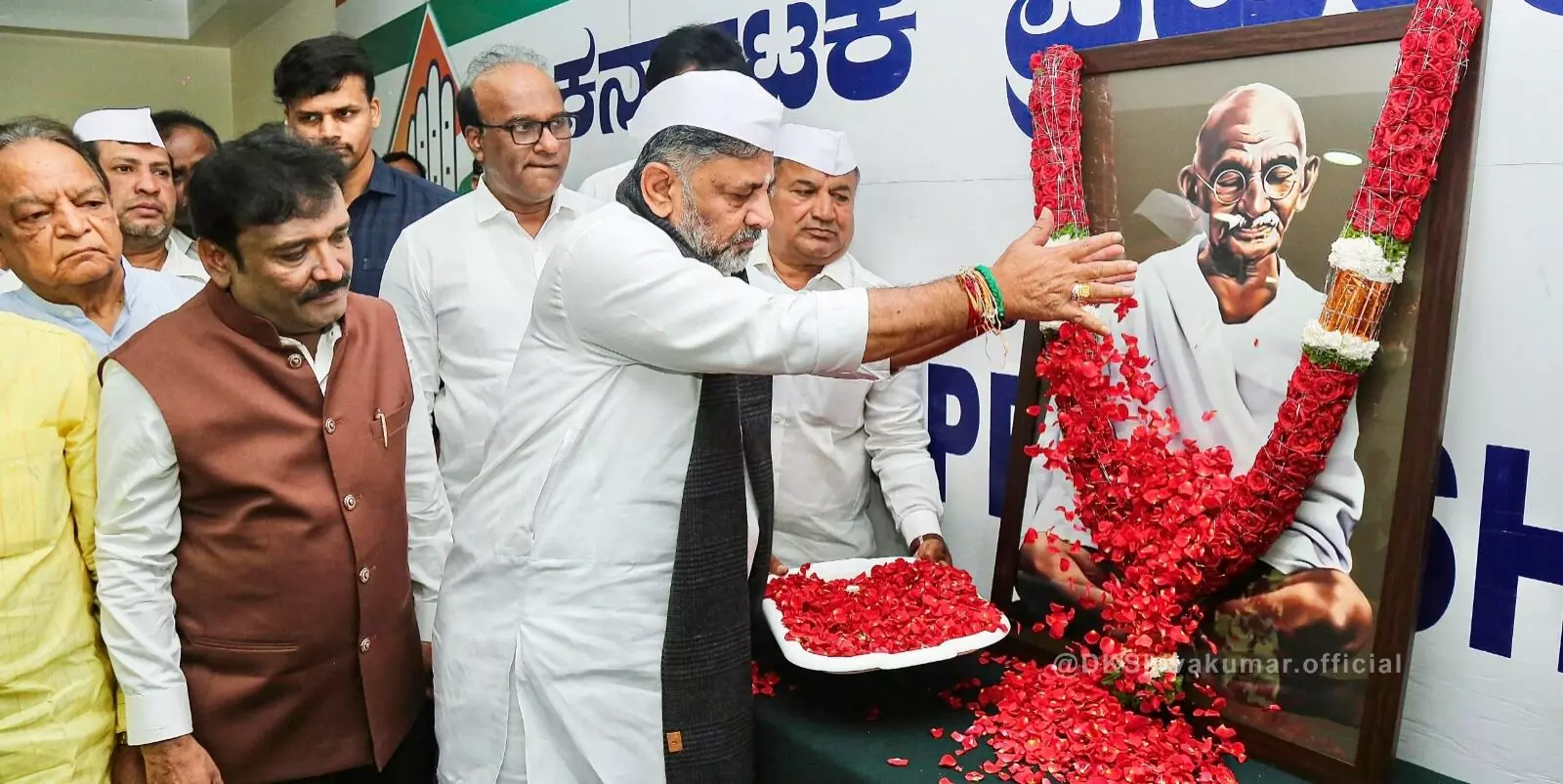 ಬಿಜೆಪಿಯಿಂದ ಗಾಂಧಿ ಅವರ ಹೆಜ್ಜೆ ಗುರುತುಗಳನ್ನು ಅಳಿಸುವ ಕೆಲಸ : ಡಿ.ಕೆ.ಶಿವಕುಮಾರ್ ಆಕ್ರೋಶ