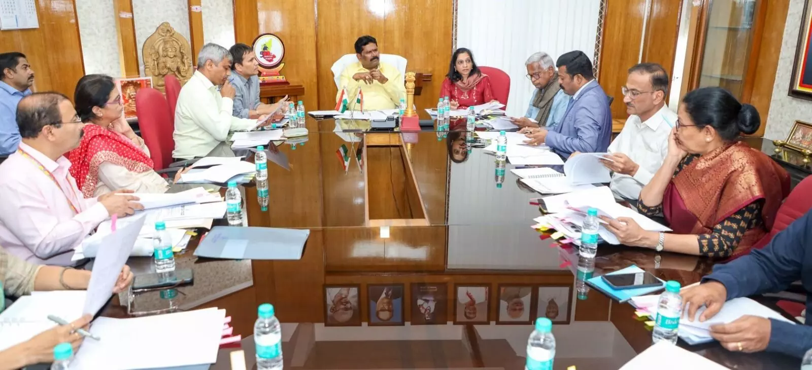 ನಾಮಫಲಕದಲ್ಲಿ‌ ಶೇ.60ರಷ್ಟು ಕನ್ನಡ ಬಳಕೆ; ಕಠಿಣ ನಿಯಮ ರೂಪಿಸುವಂತೆ ಸಚಿವ ಶಿವರಾಜ್ ತಂಗಡಗಿ ಸೂಚನೆ