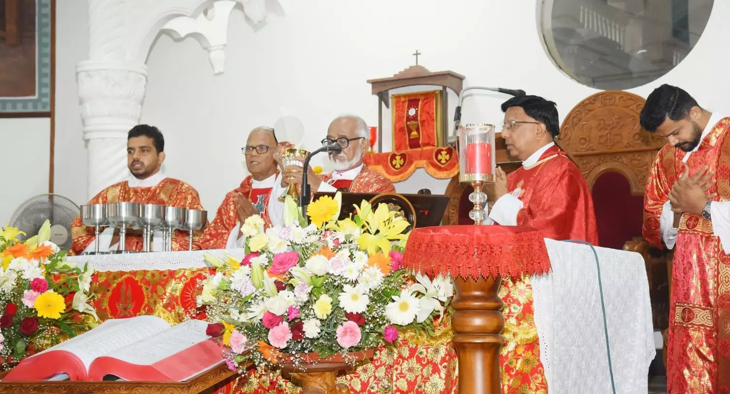 ಅತ್ತೂರು ಬಸಿಲಿಕಾದ ವಾರ್ಷಿಕ ಮಹೋತ್ಸವಕ್ಕೆ ವೈಭವದ ತೆರೆ ಅತ್ತೂರು ಬಸಿಲಿಕಾದ ವಾರ್ಷಿಕ ಮಹೋತ್ಸವಕ್ಕೆ ವೈಭವದ ತೆರೆ