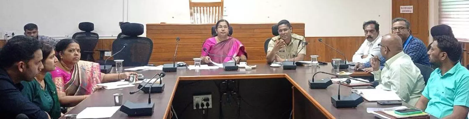 ಮೈಕ್ರೋಫೈನಾನ್ಸ್ಗಳು ಆರ್ಬಿಐ ಮಾರ್ಗಸೂಚಿ ಕಡ್ಡಾಯ ಪಾಲಿಸಬೇಕು: ಉಡುಪಿ ಡಿಸಿ ವಿದ್ಯಾಕುಮಾರಿ ಮೈಕ್ರೋಫೈನಾನ್ಸ್ಗಳು ಆರ್ಬಿಐ ಮಾರ್ಗಸೂಚಿ ಕಡ್ಡಾಯ ಪಾಲಿಸಬೇಕು: ಉಡುಪಿ ಡಿಸಿ ವಿದ್ಯಾಕುಮಾರಿ