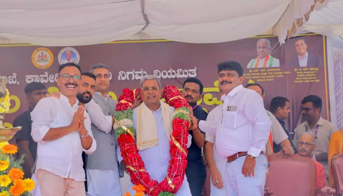 ಭಾರತ ಬಹುತ್ವದ ಪ್ರಜಾಪ್ರಭುತ್ವವಾದಿ ದೇಶ, ಒಂದು ಧರ್ಮದ ರಾಷ್ಟ್ರ ಮಾಡಲು ಸಾಧ್ಯವಿಲ್ಲ: ಸಿದ್ದರಾಮಯ್ಯ ಭಾರತ ಬಹುತ್ವದ ಪ್ರಜಾಪ್ರಭುತ್ವವಾದಿ ದೇಶ, ಒಂದು ಧರ್ಮದ ರಾಷ್ಟ್ರ ಮಾಡಲು ಸಾಧ್ಯವಿಲ್ಲ: ಸಿದ್ದರಾಮಯ್ಯ