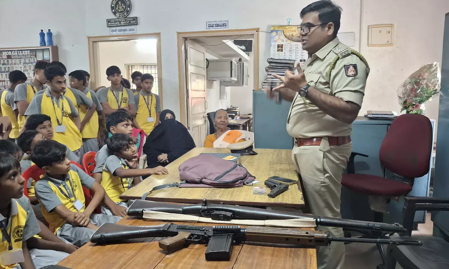 ಪಣಂಬೂರು ಪೊಲೀಸ್ ಠಾಣೆಗೆ ಶಾಲಾ ವಿದ್ಯಾರ್ಥಿಗಳ ಶೈಕ್ಷಣಿಕ ಭೇಟಿ
