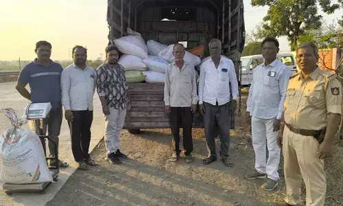 ಬೀದರ್ | ಅಕ್ರಮವಾಗಿ ಸಾಗಿಸುತ್ತಿದ್ದ ಪಡಿತರ ಅಕ್ಕಿ ಜಪ್ತಿಮಾಡಿದ ಪೊಲೀಸರು