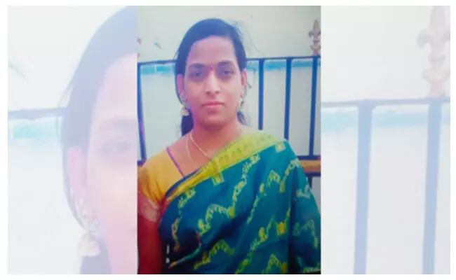 ತಾಯಿಯ ಸಾವಿನಿಂದ ಖಿನ್ನತೆ; ಮನೆಯಲ್ಲಿ ಮೃತದೇಹದೊಂದಿಗೆ 9 ದಿನಗಳನ್ನು ಕಳೆದ ಇಬ್ಬರು ಪುತ್ರಿಯರು!