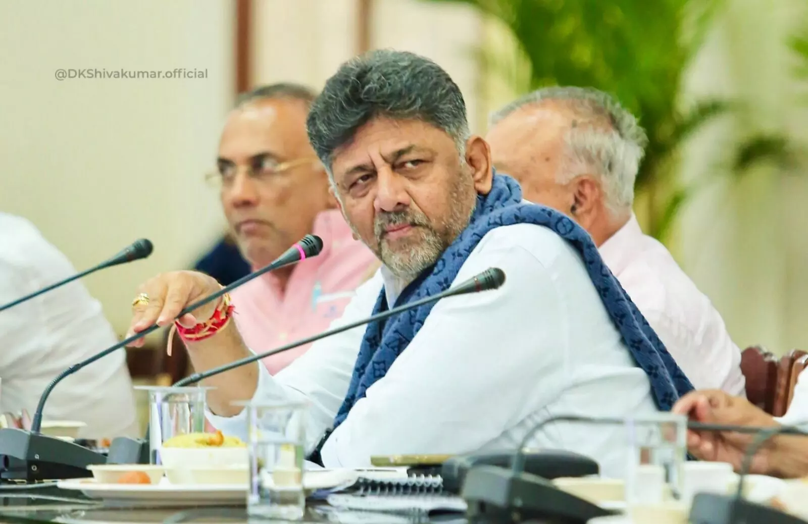 ‘ಮೈಕ್ರೊ ಫೈನಾನ್ಸ್’ ನಿಯಂತ್ರಣಕ್ಕೆ ಸುಗ್ರೀವಾಜ್ಞೆ | ಒಂದೆರಡು ದಿನಗಳಲ್ಲಿ ರಾಜ್ಯಪಾಲರಿಗೆ ಕಳುಹಿಸಲಾಗುವುದು : ಡಿ.ಕೆ.ಶಿವಕುಮಾರ್ ‘ಮೈಕ್ರೊ ಫೈನಾನ್ಸ್’ ನಿಯಂತ್ರಣಕ್ಕೆ ಸುಗ್ರೀವಾಜ್ಞೆ | ಒಂದೆರಡು ದಿನಗಳಲ್ಲಿ ರಾಜ್ಯಪಾಲರಿಗೆ ಕಳುಹಿಸಲಾಗುವುದು : ಡಿ.ಕೆ.ಶಿವಕುಮಾರ್