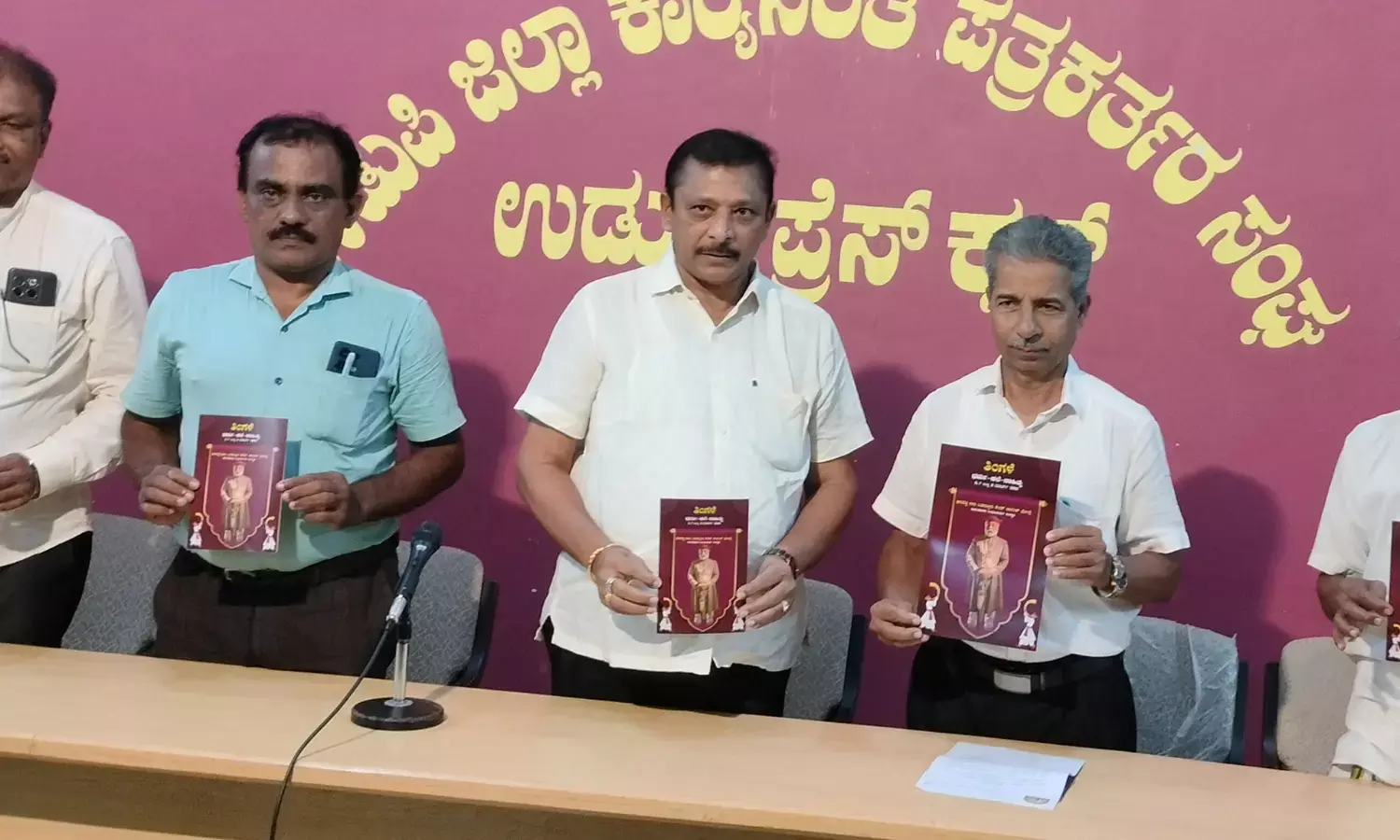 ಡಾ.ಕೃಷ್ಣಪ್ರಸಾದ್‌ಗೆ ತಿಂಗಳೆ ಸಾಹಿತ್ಯ ಪ್ರಶಸ್ತಿ