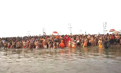 ವಸಂತ ಪಂಚಮಿ: ತ್ರಿವೇಣಿ ಸಂಗಮದಲ್ಲಿ ನಾಗ ಸಾಧುಗಳಿಂದ ಪವಿತ್ರ ಸ್ನಾನ