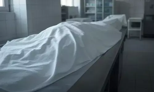 ಸಹೋದರನೊಂದಿಗೆ ಜಗಳ: ತಂದೆಯ ಅಂತ್ಯಕ್ರಿಯೆ ನೆರವೇರಿಸಲು ಅರ್ಧ ಮೃತದೇಹಕ್ಕೆ ಬೇಡಿಕೆ ಇಟ್ಟ ಹಿರಿಯ ಪುತ್ರ!