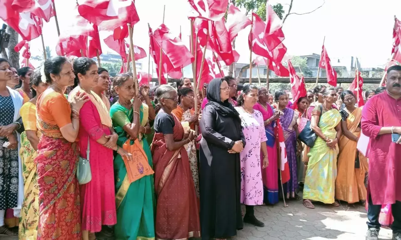 ಉದ್ಯೋಗ ಖಾತರಿ ಯೋಜನೆಯ ಸಮಸ್ಯೆ ವಿರೋಧಿಸಿ ಪ್ರತಿಭಟನೆ