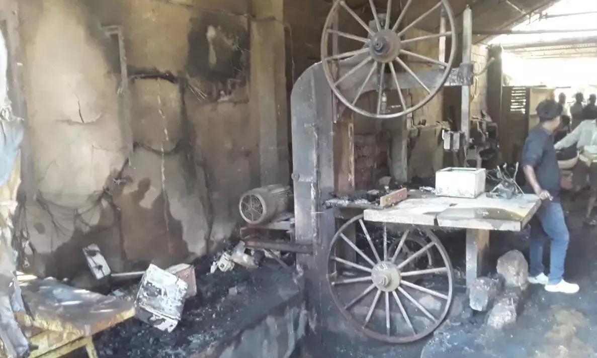 ಉಪ್ಪಿನಂಗಡಿ: ಮರದ ಮಿಲ್‍ನಲ್ಲಿ ಅಗ್ನಿ ಅವಘಡ