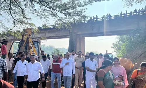 ದ.ಕ. ಜಿಲ್ಲಾ ಉಸ್ತುವಾರಿ ಸಚಿವರಿಂದ ಪೊಳಲಿ ಸೇತುವೆ ಅಭಿವೃದ್ಧಿ ಕಾಮಗಾರಿ ಪರಿಶೀಲನೆ