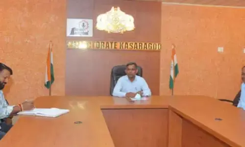 ಕಾಸರಗೋಡು ಜಿಲ್ಲಾಧಿಕಾರಿಗಳಿಂದ ಸಭೆ: ಕೇರಳದಲ್ಲೂ ಯಕ್ಷಗಾನ ಅಕಾಡೆಮಿ ಸ್ಥಾಪಿಸಬೇಕಾಗಿ ಕಲಾವಿದರ ವಿನಂತಿ