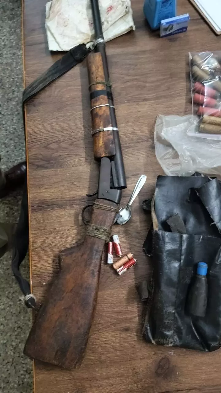 ಶೃಂಗೇರಿ: ಹುಲಗಾರುಬೈಲು ಕಾಡಿನಲ್ಲಿ ನಾಡ ಬಂದೂಕು ಪತ್ತೆ