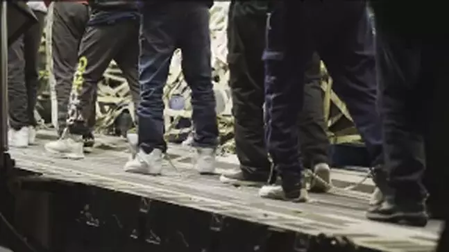 “ನಮ್ಮ ಕೈಗಳಿಗೆ ಕೋಳಗಳನ್ನು ಮತ್ತು ಕಾಲುಗಳಿಗೆ ಸಂಕೋಲೆಯನ್ನು ತೊಡಿಸಲಾಗಿತ್ತು”